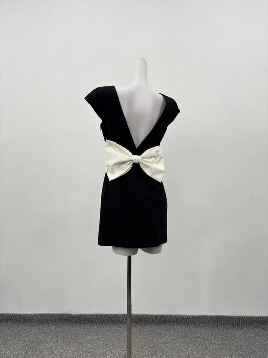 Elegant Black Round Neck Cap Sleeve Deep V‑Back Ivory Bow Bodycon Short Homecoming Dress AS2291