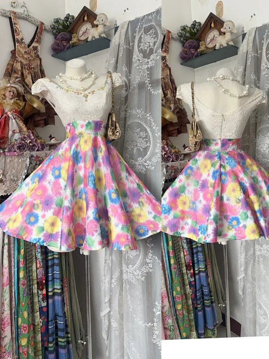 Lively White Lace Cap Sleeve Beaded Sweetheart Bodice Colorful Floral Print A‑Line Short Homecoming Dress AS2345