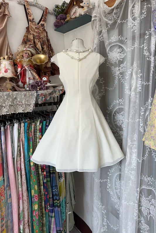 Elegant Ivory Sleeveless V‑Neck A‑Line Short Homecoming Dress AS2373