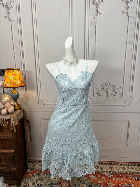 Dainty Light Blue Lace Spaghetti Straps V‑Neck Ruffled Hem Bodycon Short Homecoming Dress AS2389
