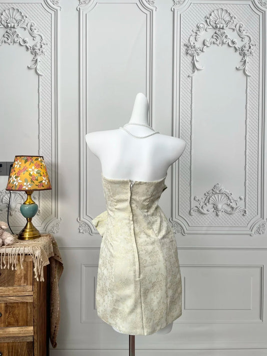 Luxurious Champagne Jacquard Strapless Oversized Bow Rhinestone Brooch Ruched Bodycon Short Homecoming Dress AS2393