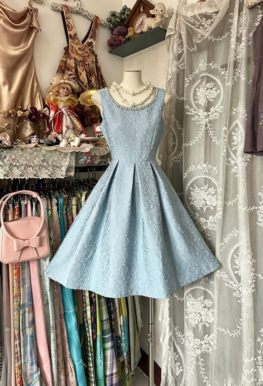 Delicate Sky‑Blue Lace Sleeveless Beaded Round Neck Pleated A‑Line Short Homecoming Dress AS2444
