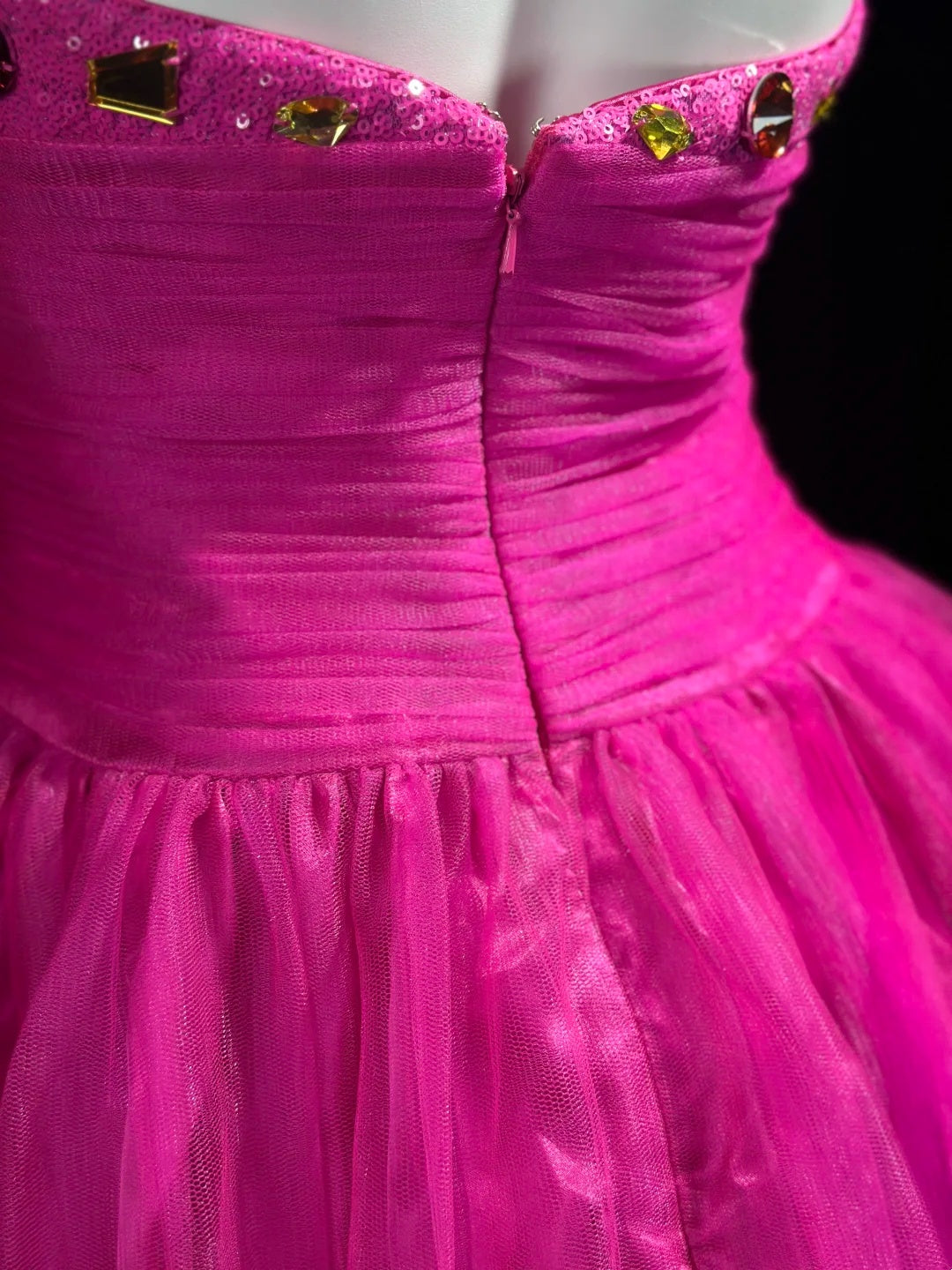 Eye-Catching Fuchsia Halter V-Neck Rhinestone Sequin Beaded Bodice Ruched Waist Flared A Line Tulle Short Homecoming Dress AS2579