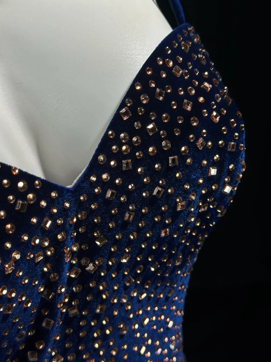Luxurious Navy Spaghetti Straps Sweetheart Velvet Champagne Rhinestone A-Line Short Homecoming Dress AS2580