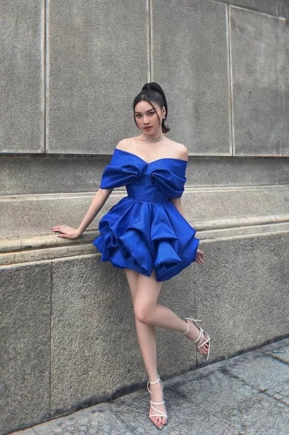 Elegant Royal Blue Off Shoulder Big Bow Satin Ruffled A Line Short Homecoming Dress AS2604