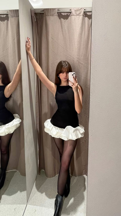 Sleek Black Sleeveless Boat Neck Bodycon Short Homecoming  Dress With White Ruffle Hem AS2613