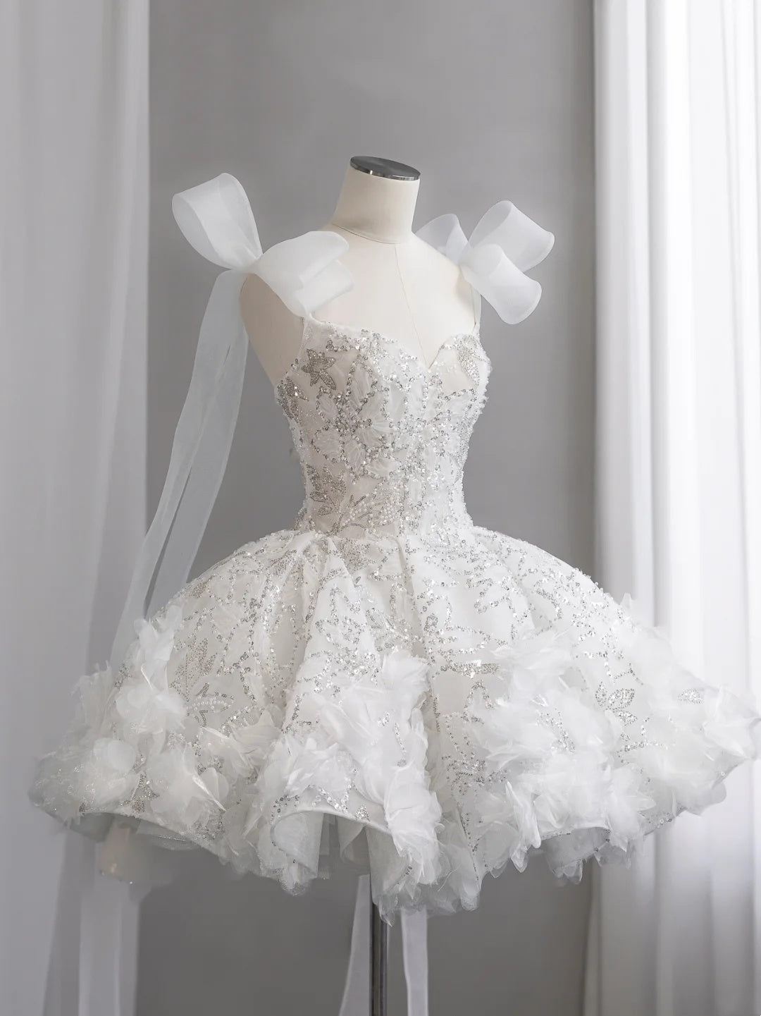 Stunning White Sweetheart Straps Beaded Corset Floral Appliques Ruffled Tulle A Line Short Homecoming Dress With Shoulder Bow Long Ribbon AS2675