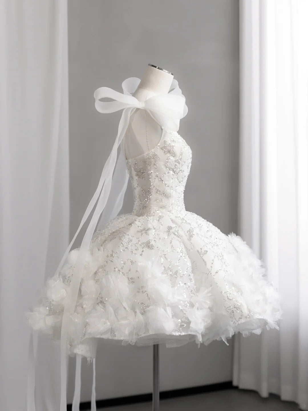 Stunning White Sweetheart Straps Beaded Corset Floral Appliques Ruffled Tulle A Line Short Homecoming Dress With Shoulder Bow Long Ribbon AS2675