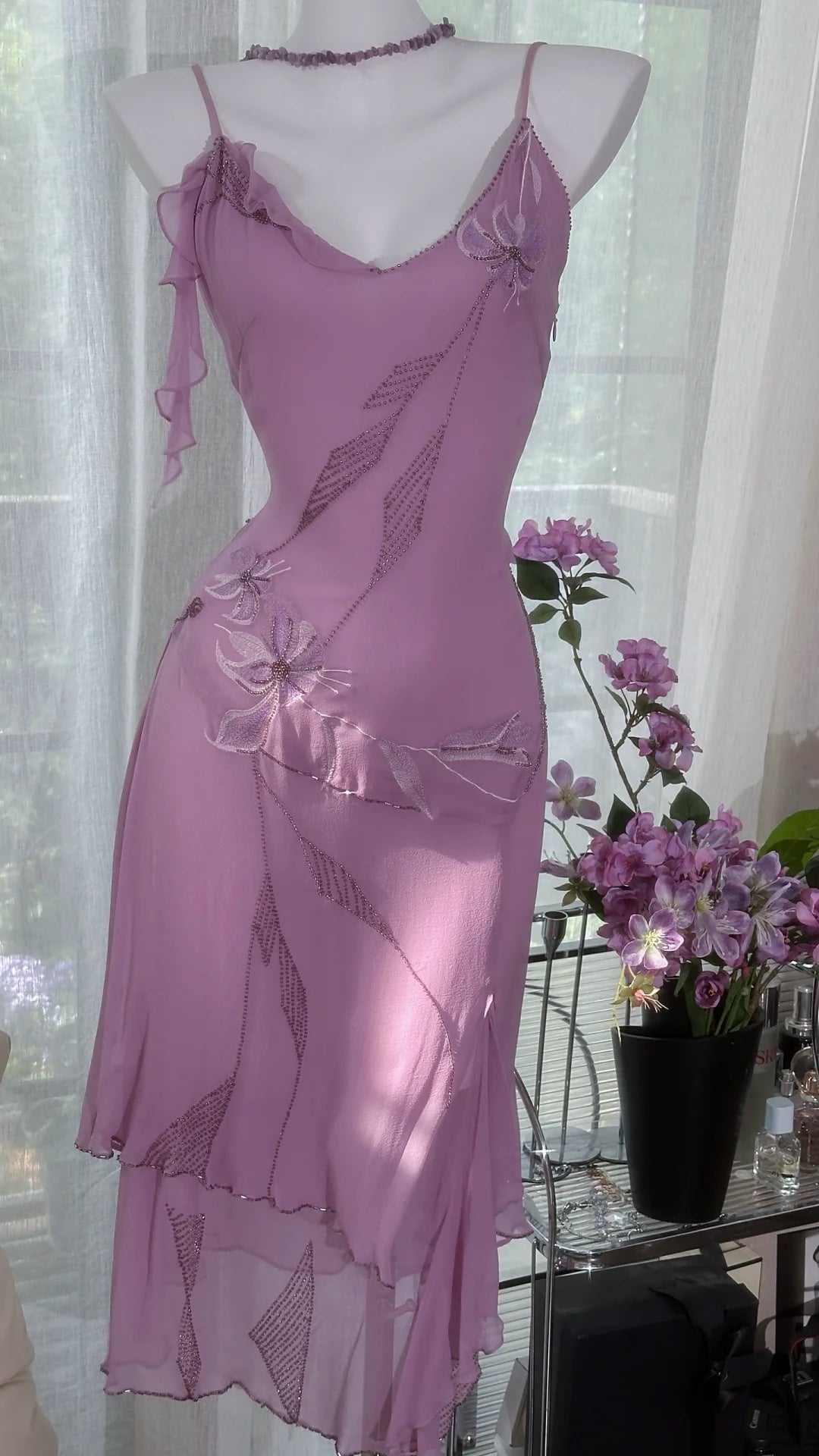 Delicate Lavender Spaghetti Strap V Neck Floral Beaded Chiffon Bodycon Midi Homecoming Dress AS2732