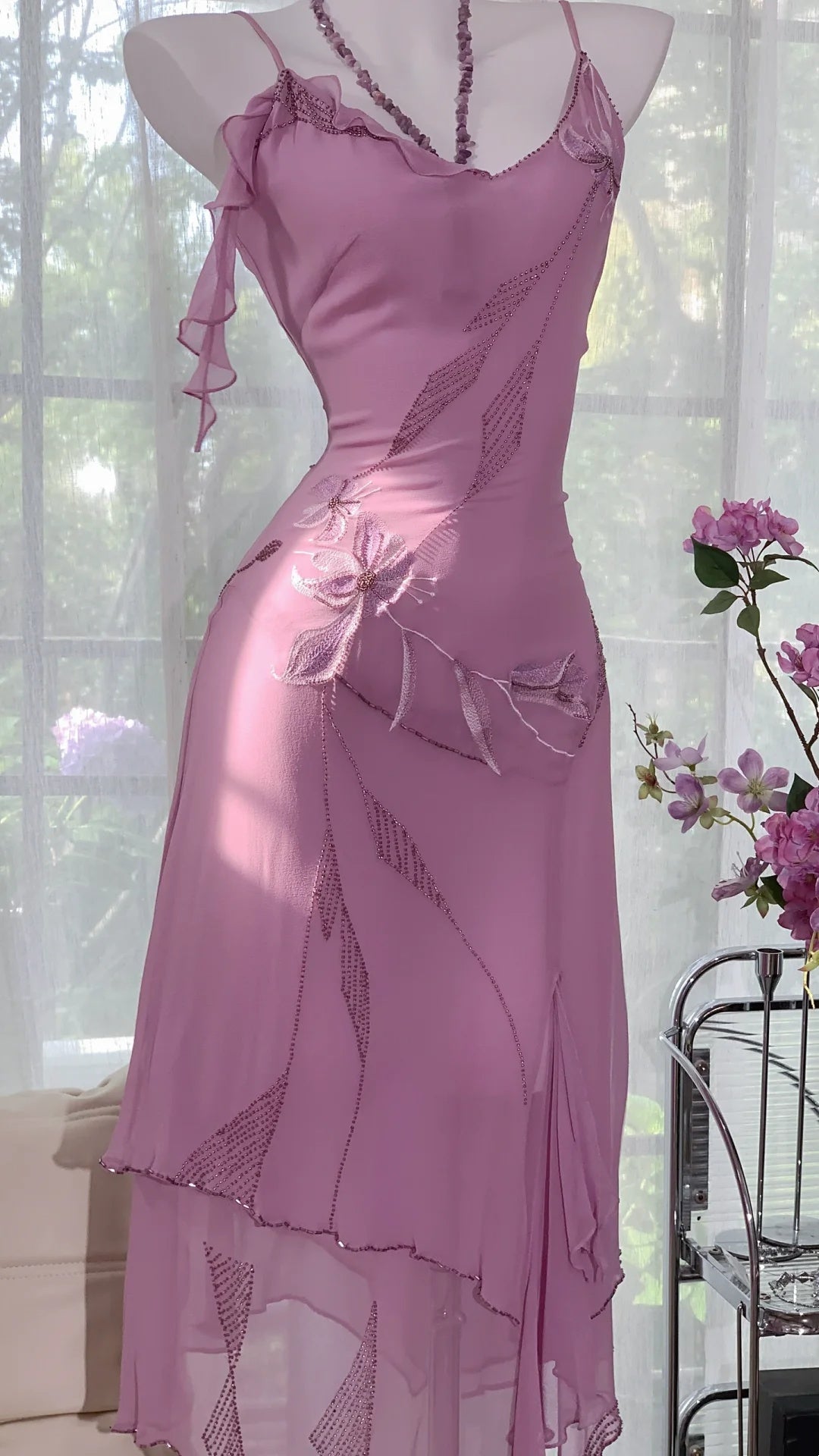 Delicate Lavender Spaghetti Strap V Neck Floral Beaded Chiffon Bodycon Midi Homecoming Dress AS2732