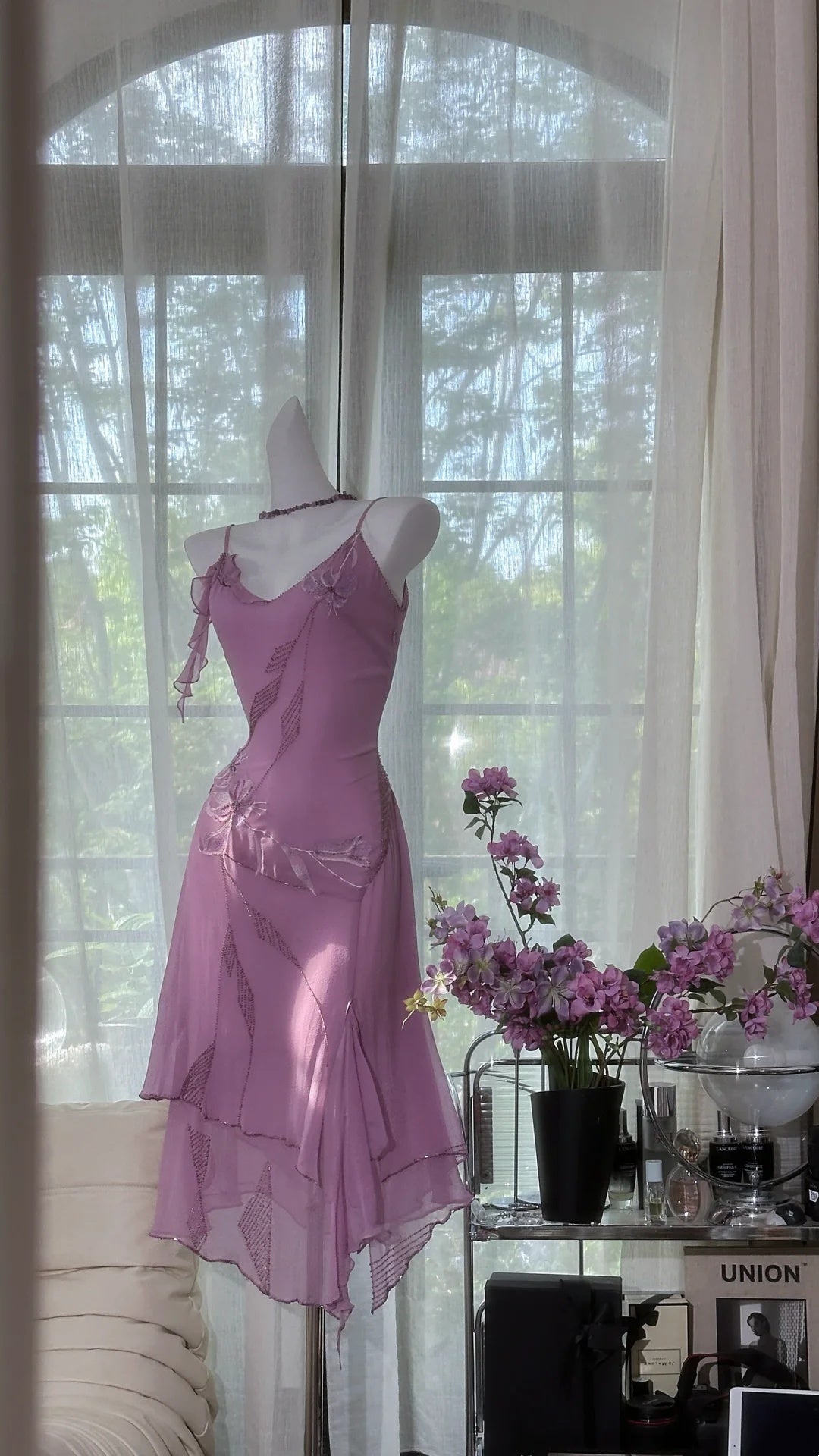 Delicate Lavender Spaghetti Strap V Neck Floral Beaded Chiffon Bodycon Midi Homecoming Dress AS2732