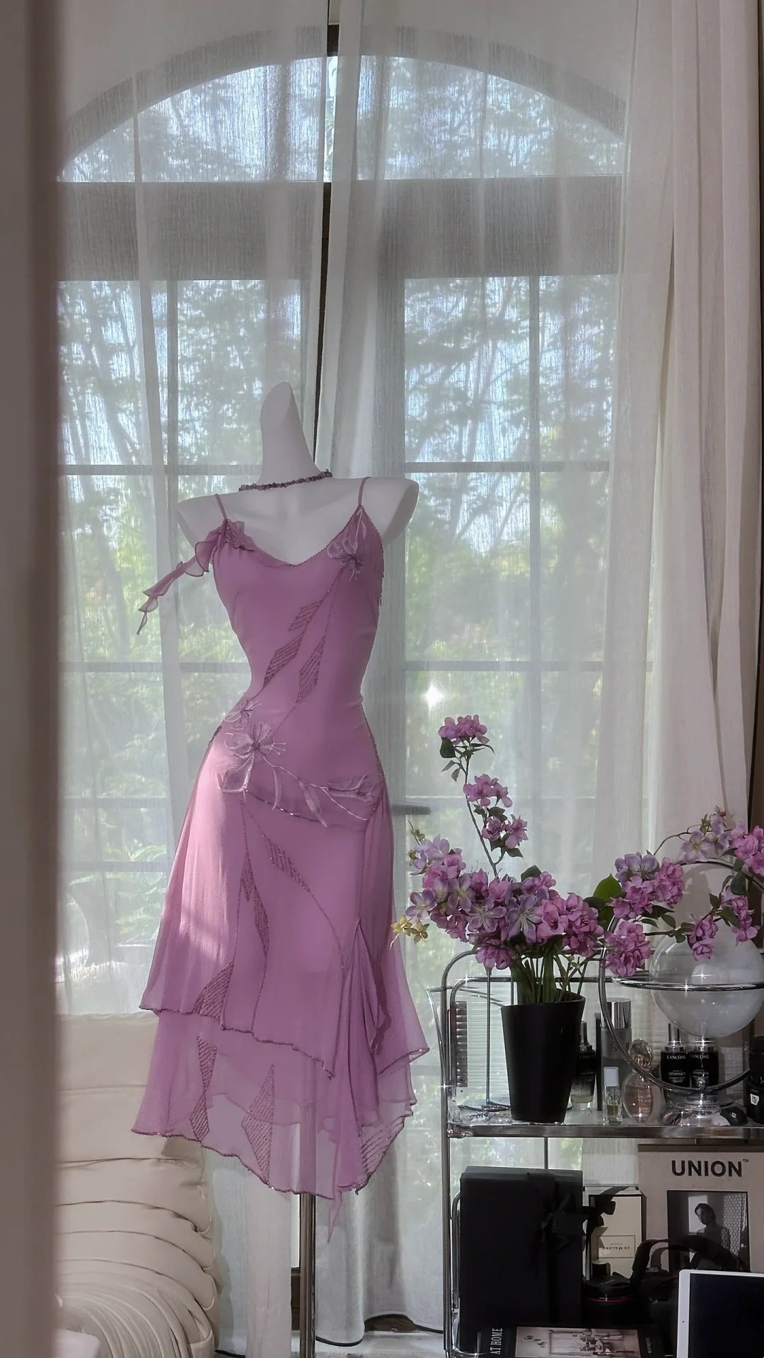 Delicate Lavender Spaghetti Strap V Neck Floral Beaded Chiffon Bodycon Midi Homecoming Dress AS2732