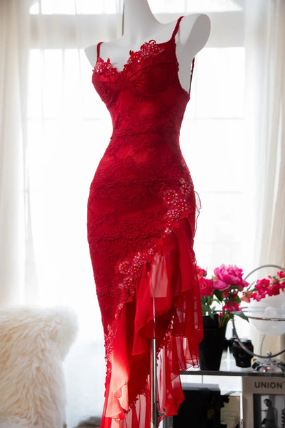 Glam Red Spaghetti Strap Sweetheart Lace Rhinestone Appliques Asymmetrical Ruffled Hem Bodycon Midi Homecoming Dress AS2741