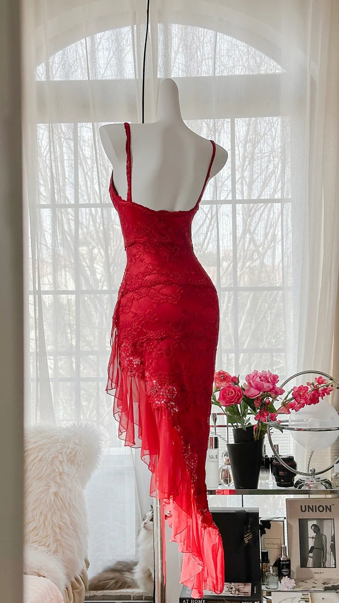 Glam Red Spaghetti Strap Sweetheart Lace Rhinestone Appliques Asymmetrical Ruffled Hem Bodycon Midi Homecoming Dress AS2741