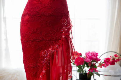 Glam Red Spaghetti Strap Sweetheart Lace Rhinestone Appliques Asymmetrical Ruffled Hem Bodycon Midi Homecoming Dress AS2741