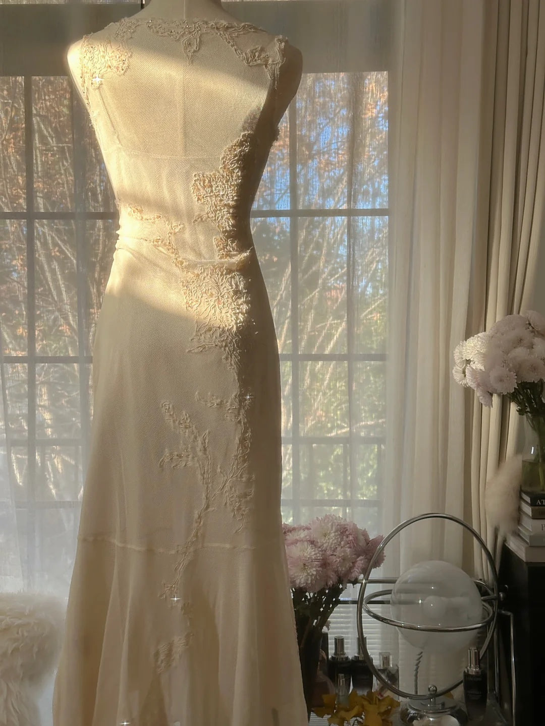 Delicate Ivory Floral Lace V Neck Sleeveless Birthday Dress Midi Mermaid Homecoming Dress AS2756