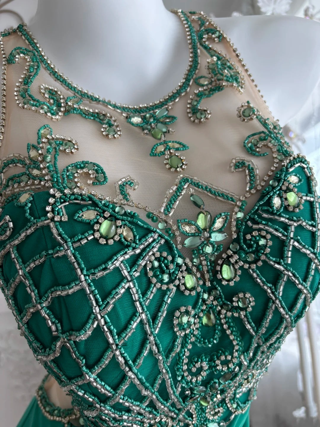 Bold Emerald High Round Mesh Neck Beading Satin Bodycon Short Homecoming Dress AS2806