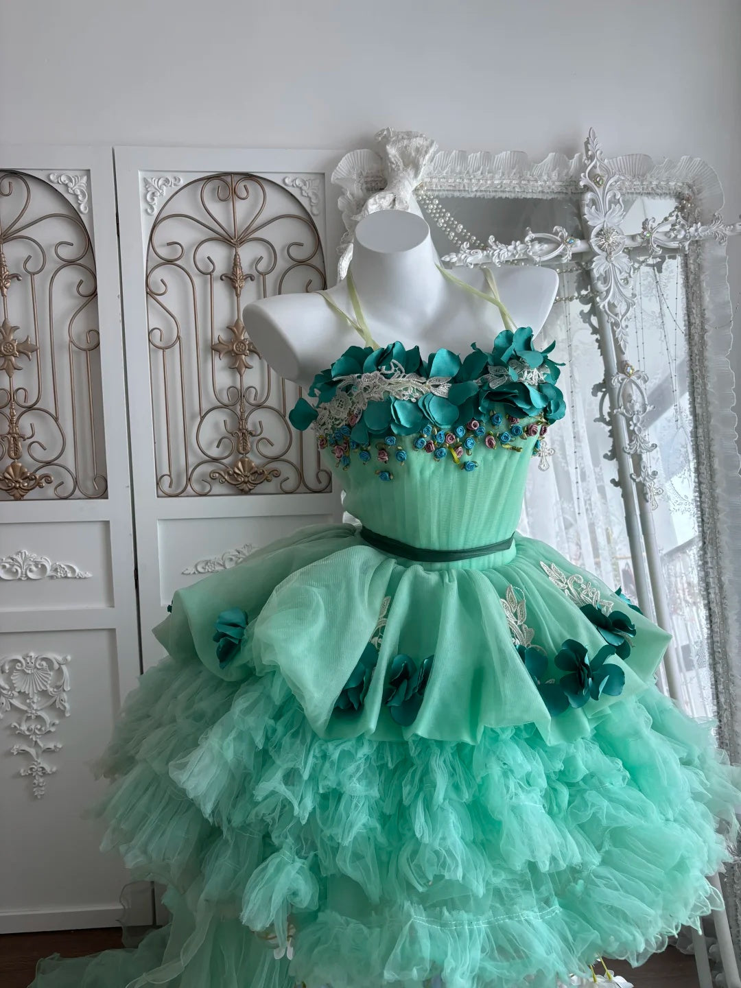 Vibrant Green Spaghetti Straps 3D Floral Tiered Ruffle Tulle A Line Short Homecoming Dress With Train Birthday Dress AS2811