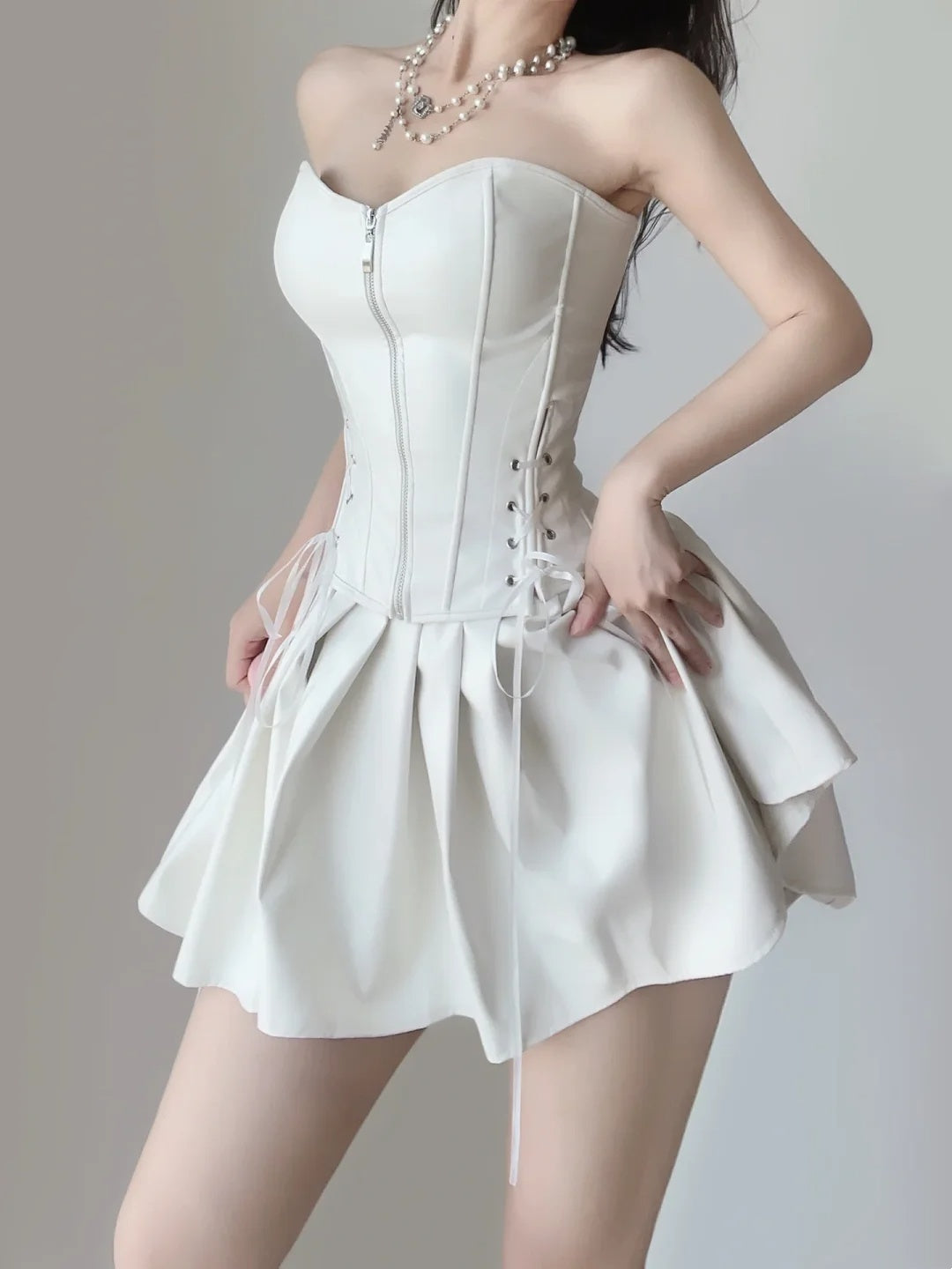 Chic White Strapless Sweetheart Corset Front Zipper Lace-Up Pleated A Line Short Homecoming Dress AS2837