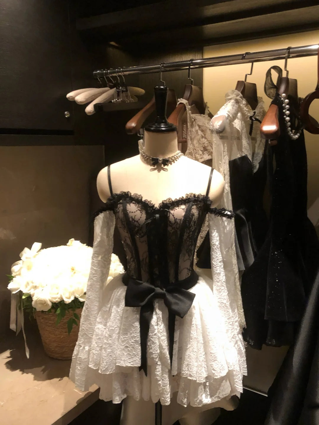 Glam Black White Contrast Spaghetti Straps Long Sleeves Lace Corset Bow A Line Short Homecoming Dress AS2922
