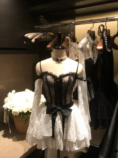 Glam Black White Contrast Spaghetti Straps Long Sleeves Lace Corset Bow A Line Short Homecoming Dress AS2922