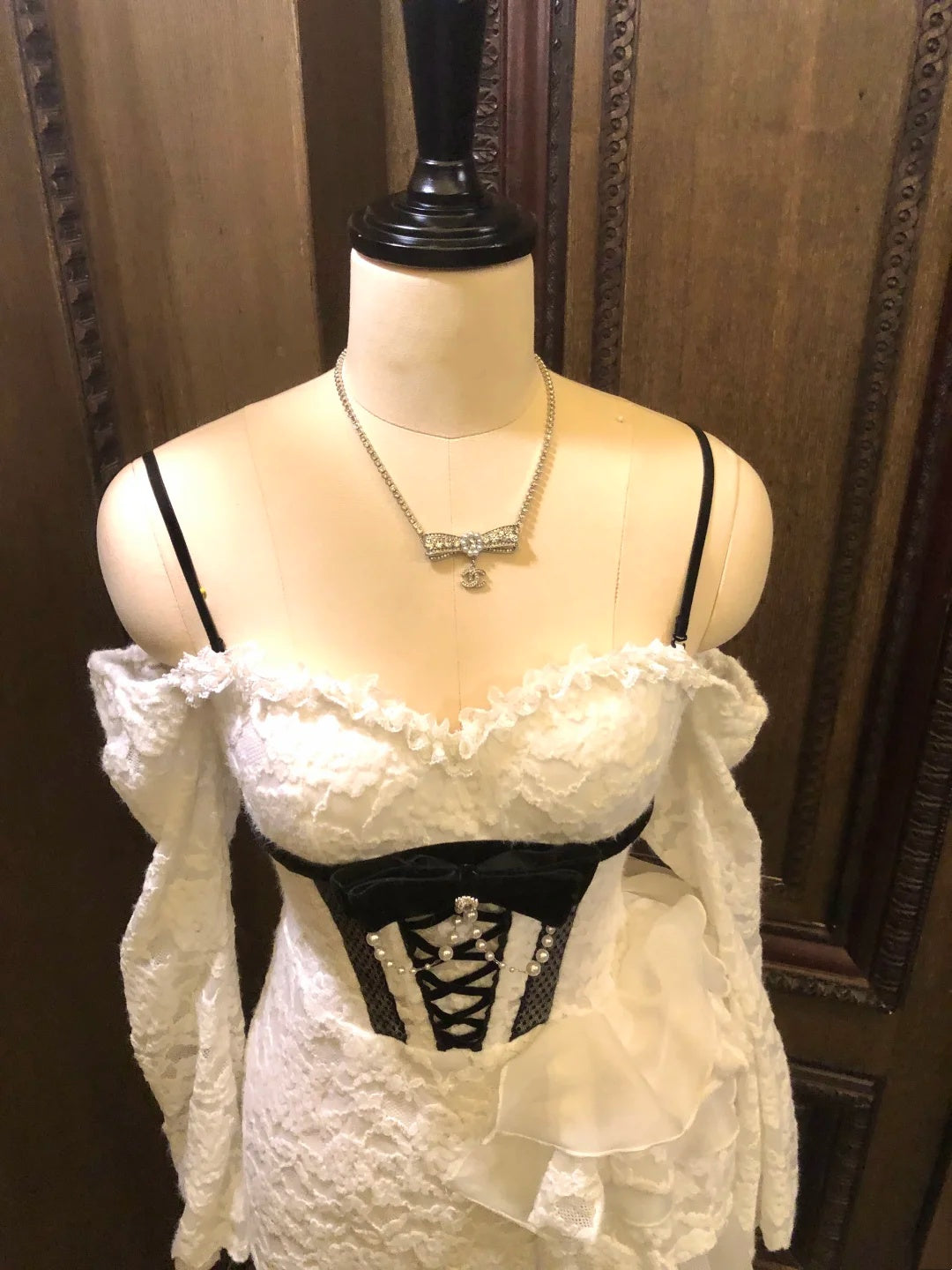 Chic White Spaghetti Straps Long Sleeves Lace Corset Bow Pearl Chain Detail Bodycon Short Homecoming Dress AS2929