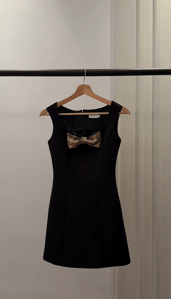 Chic Black Sleeveless Scoop Neck A Line Short Homecoming Dress With Gold Sequin Bow AS2937