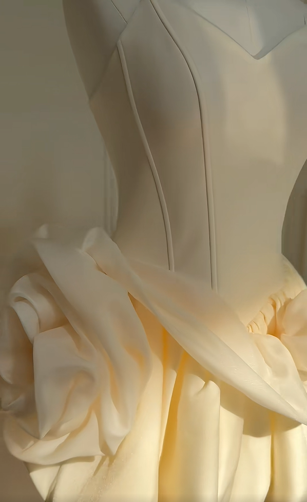 Elegant Cream Spaghetti Straps V Neck Corset A Line Short Homecoming Dress With 3D Rose Bubble Skirt AS2939