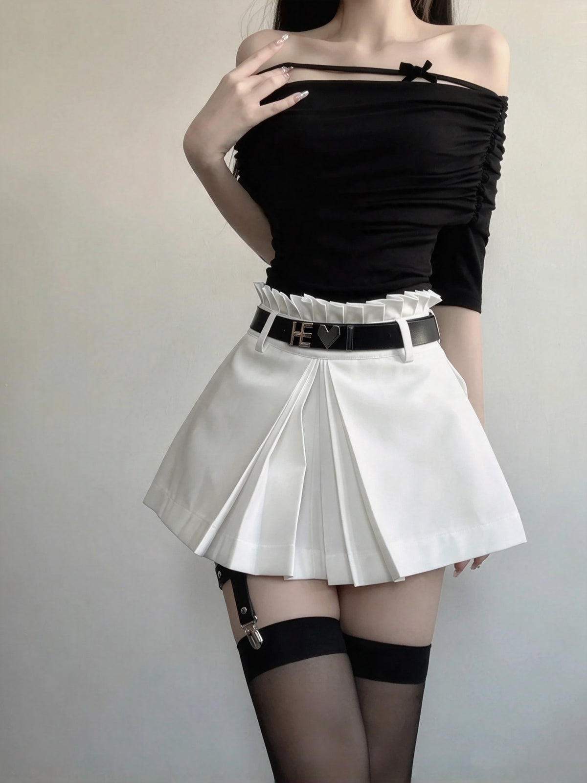 Stylish Black Off Shoulder Ruched Top With White Pleated Mini Skirt Set A Line Homecoming Dress AS2985