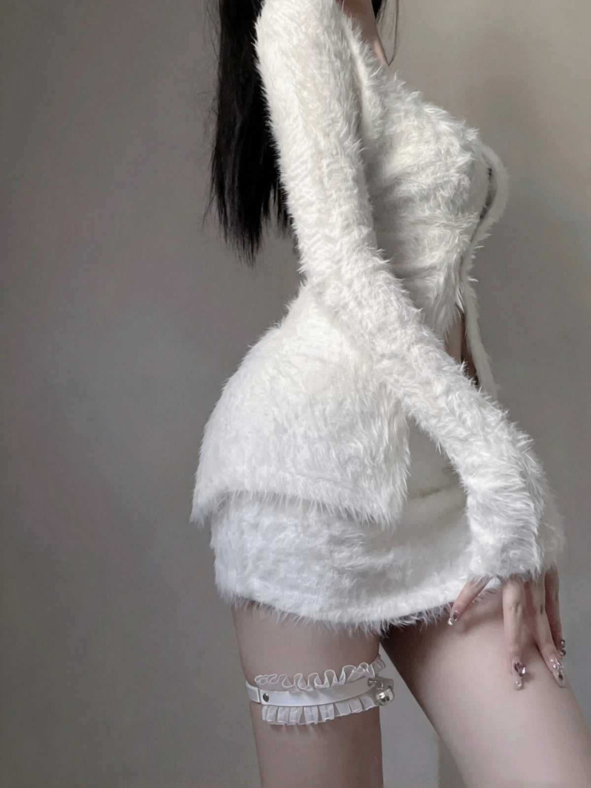 Luxury White Fuzzy V Neck Long Sleeve Top Mini Bodycon Skirt Set With Long Neck Sash Homecoming Dress Party Dress AS3002