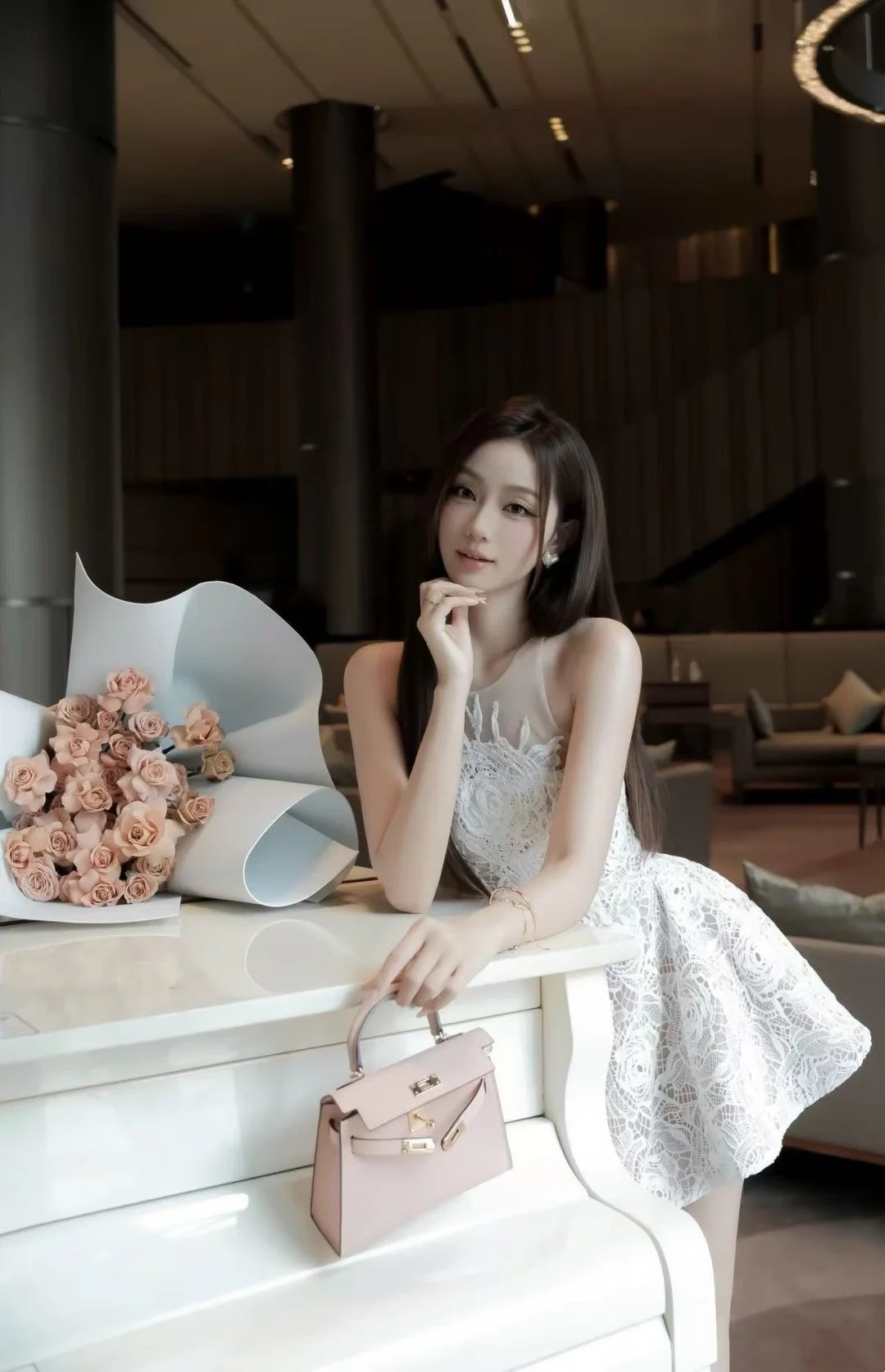 Elegant White Sleeveless Illusion Round Neck Floral Lace A-Line Short Homecoming Dress AS3111