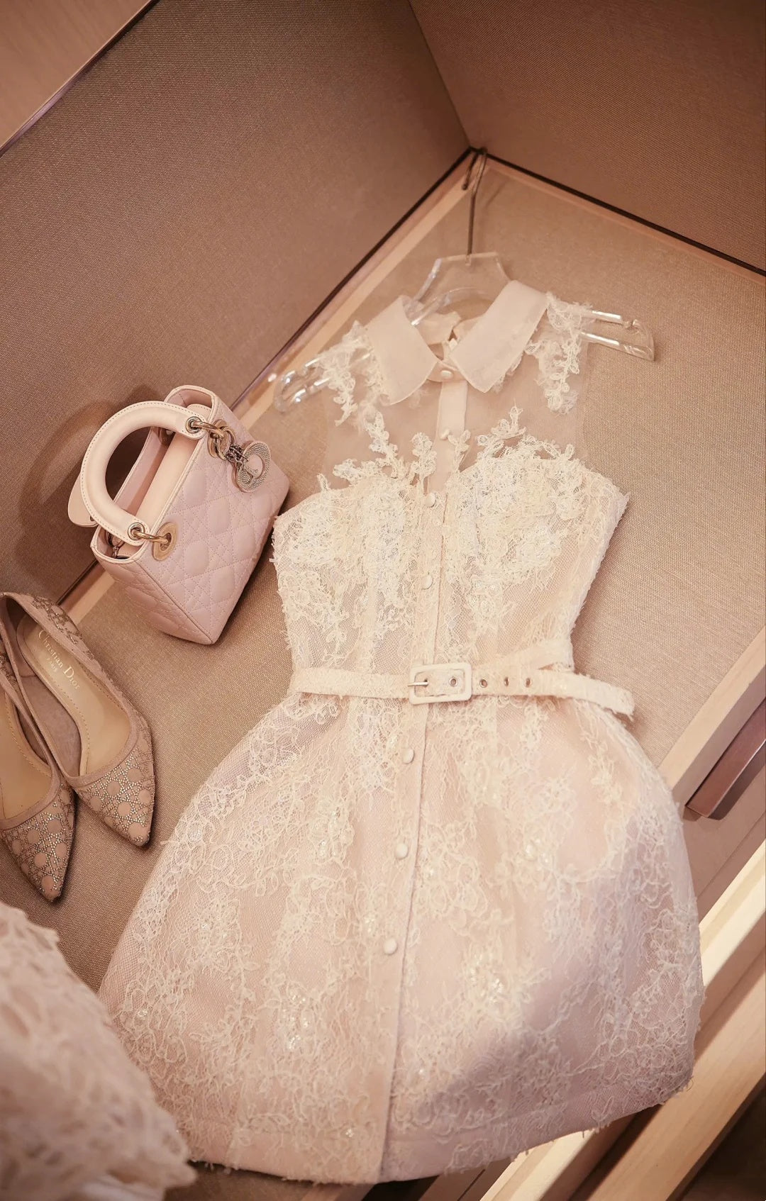 Delicate White Collared Illusion Neck Floral Lace Belted A-Line Short Homecoming Dress AS3114