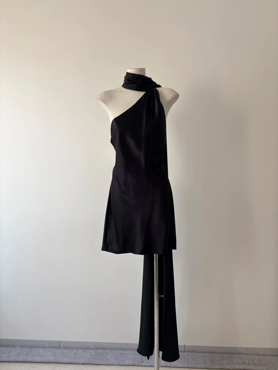 Sleek Black Halter Neck Satin A Line Short Homecoming Dress AS3115