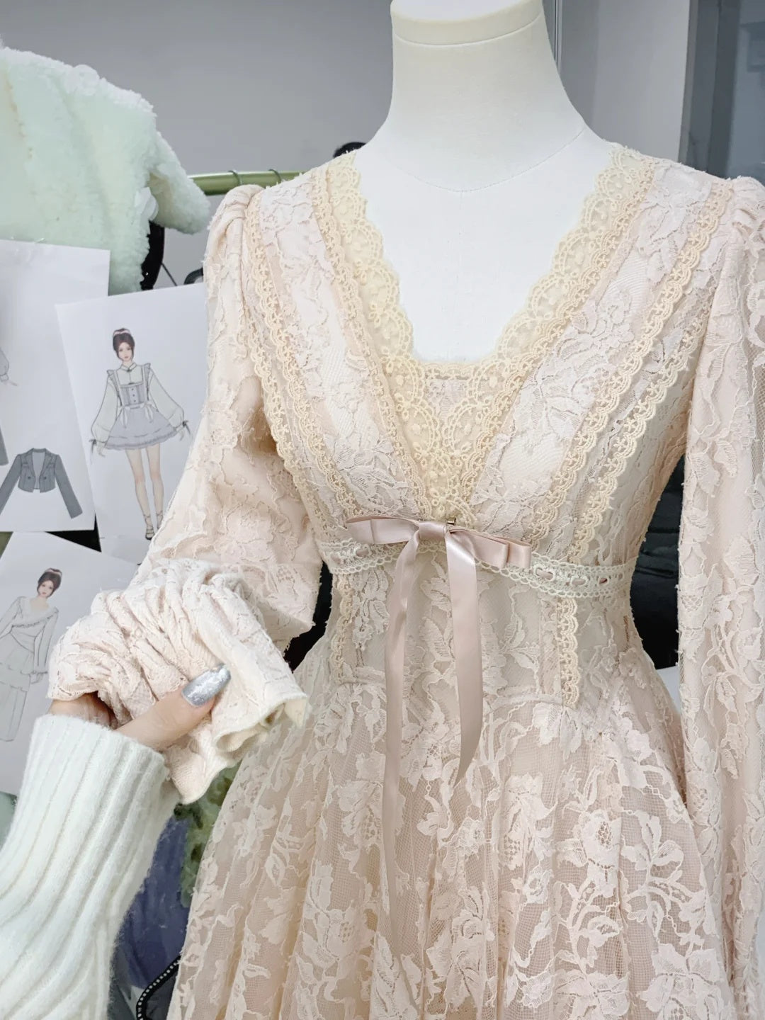 Romantic Blush V Neck Floral Lace Long Sleeve Bow A Line Short Homecoming Dress AS3147