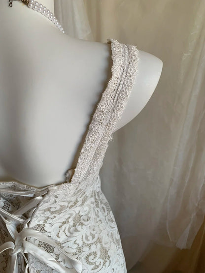 Romantic White Spaghetti Straps V-Neck Lace Ruffled Bodycon Short Homecoming Dress AS3169