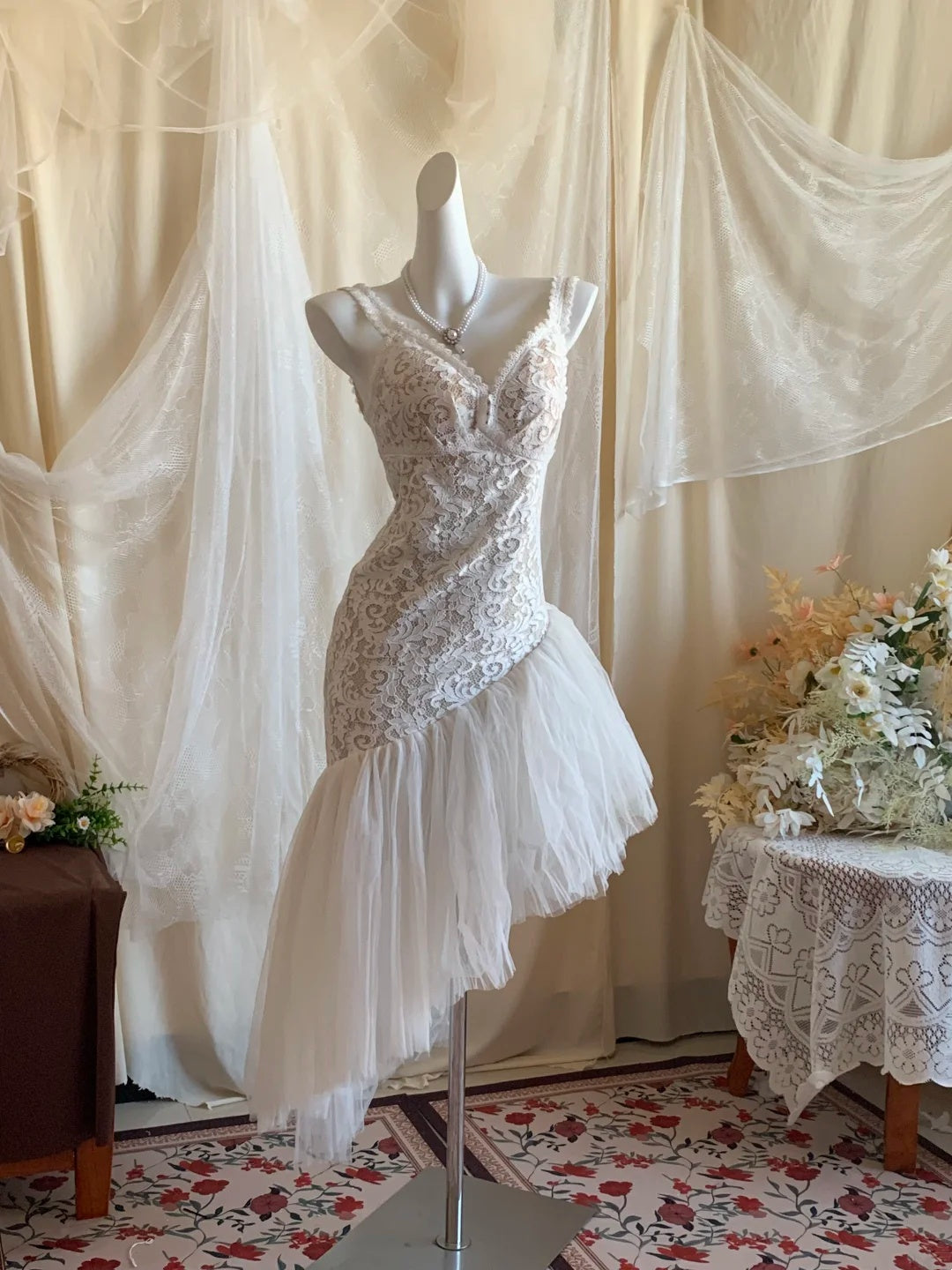 Romantic White Spaghetti Straps V-Neck Lace Ruffled Bodycon Short Homecoming Dress AS3169