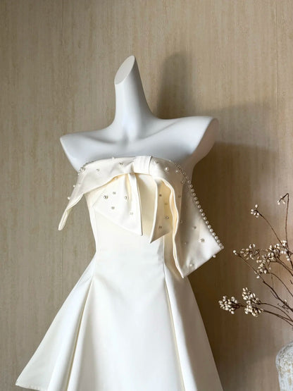 Chic Ivory Strapless Pearl Bow A-Line Satin Short Homecoming Dress AS3173