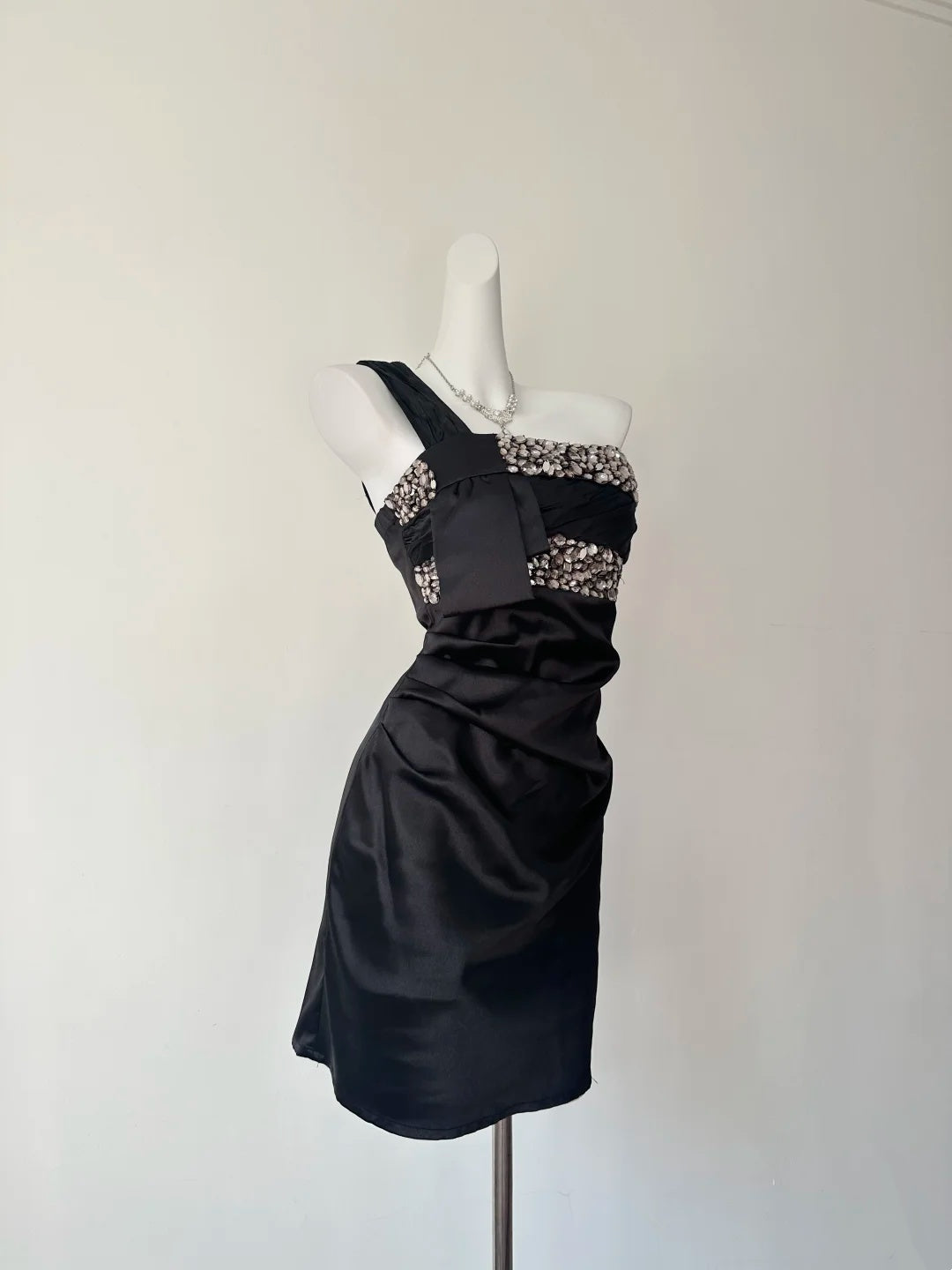 Stunning Black One Shoulder Rhinestone Beaded Ruched Bodycon Short Homecoming Dress AS3205