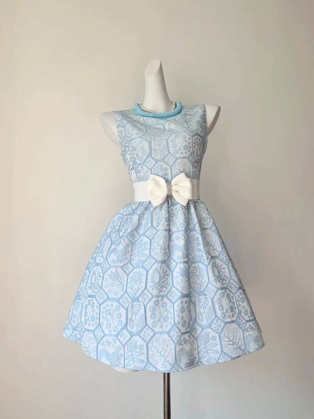 Elegant Light Blue Sleeveless Round Neck Jacquard Bow A-line Short Homecoming Dress AS3207