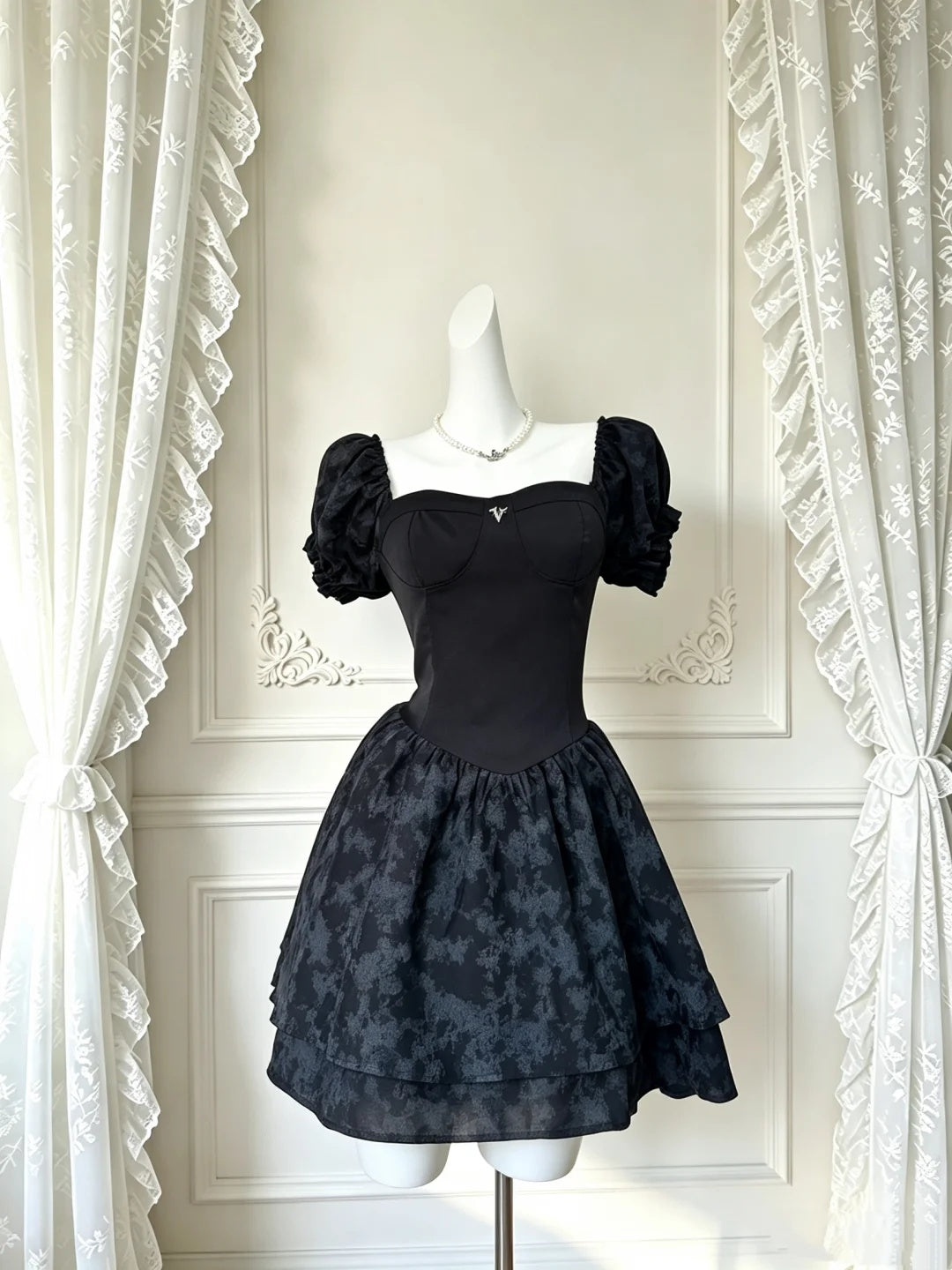 Chic Black Sweetheart Puff Sleeve A Line Short Homecoming Dress AS3208