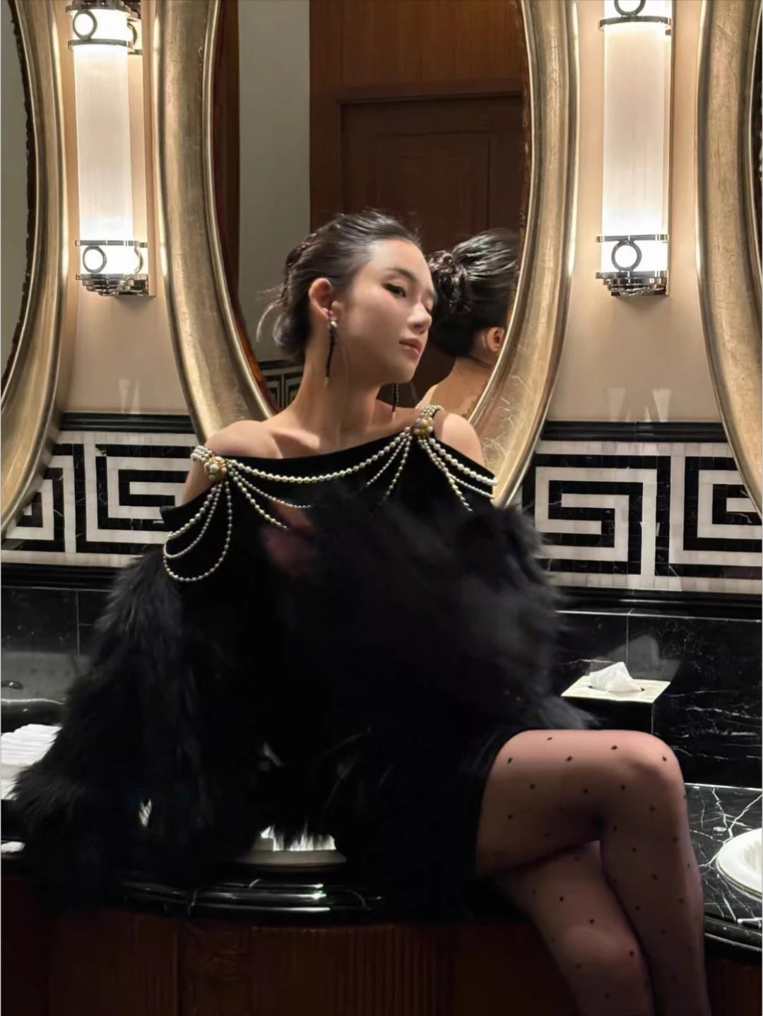 Luxury Black Off Shoulder Strap Velvet Pearl Beaded Long Sleeve Sheath Party Dress Short Homecoming Dress AS3218
