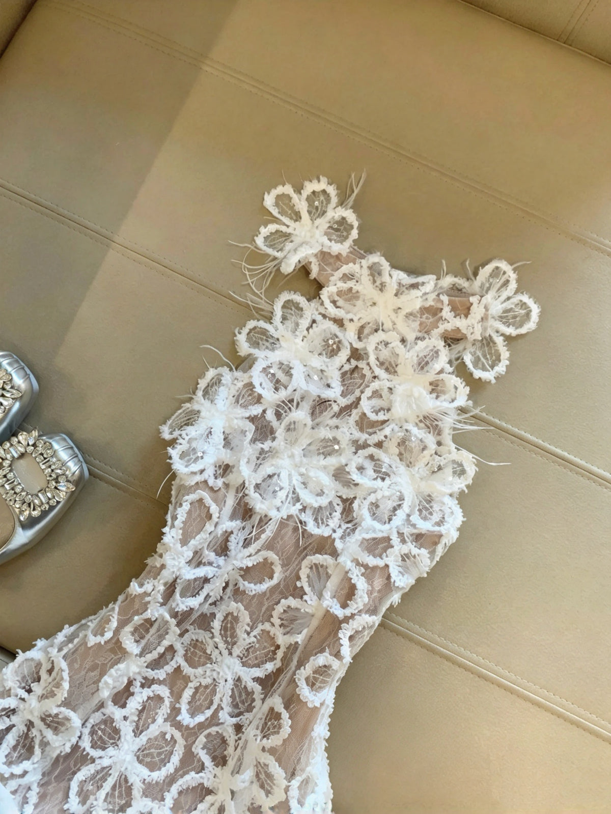 Chic White Halter Neck Floral Lace Sequin Ruffled Bodycon Short Homecoming Dress Birthday Dress AS3267