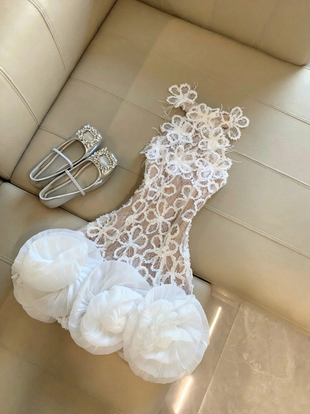 Chic White Halter Neck Floral Lace Sequin Ruffled Bodycon Short Homecoming Dress Birthday Dress AS3267