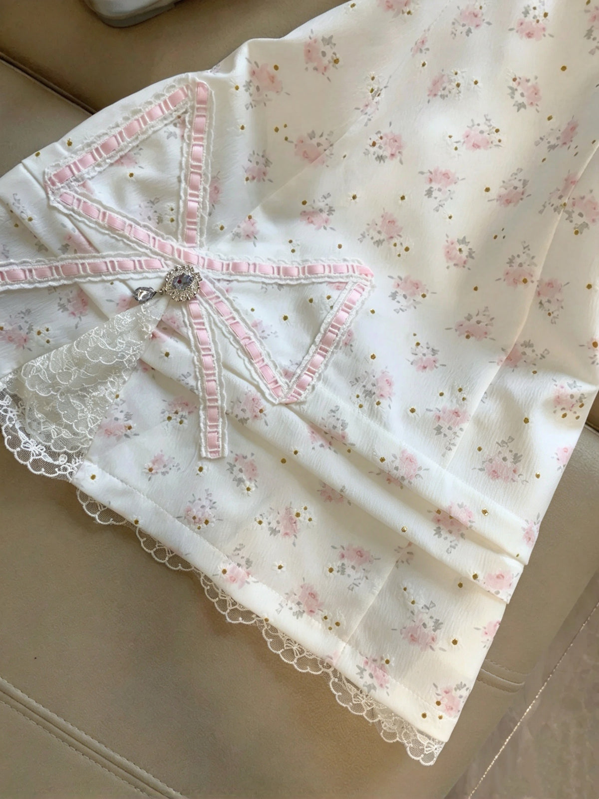 Sweet White Pink Floral Halter Neck Rhinestone Lace Trim Bow A-Line Short Homecoming Dress Birthday Dress AS3271