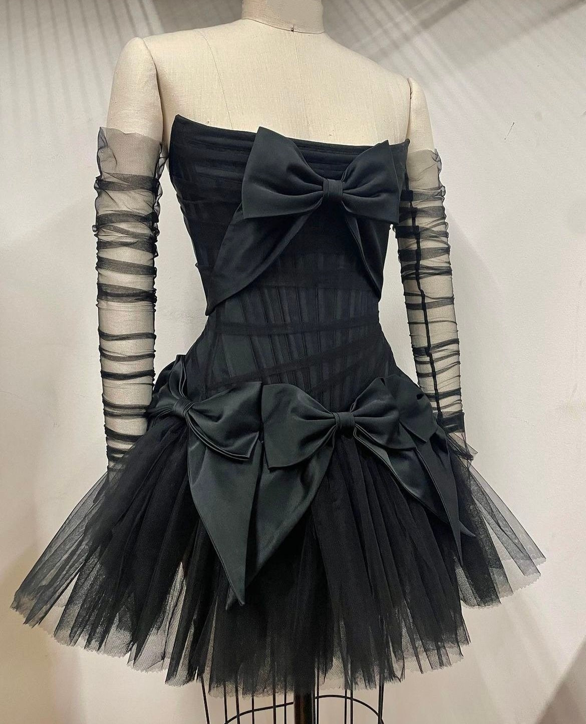 Edgy Black White Strapless Corset Big Bow Tulle A Line Short Homecoming Dress AS3292
