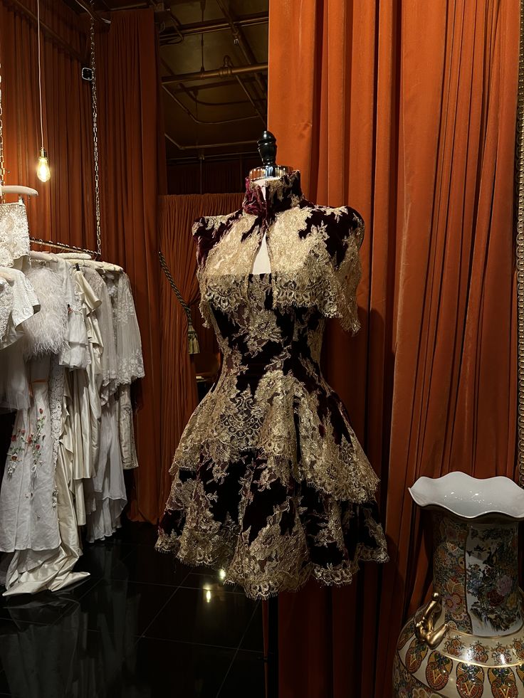 Vintage Black Square Strap Gold Floral Lace A Line Short Homecoming Dress With High Neck Cape AS3304