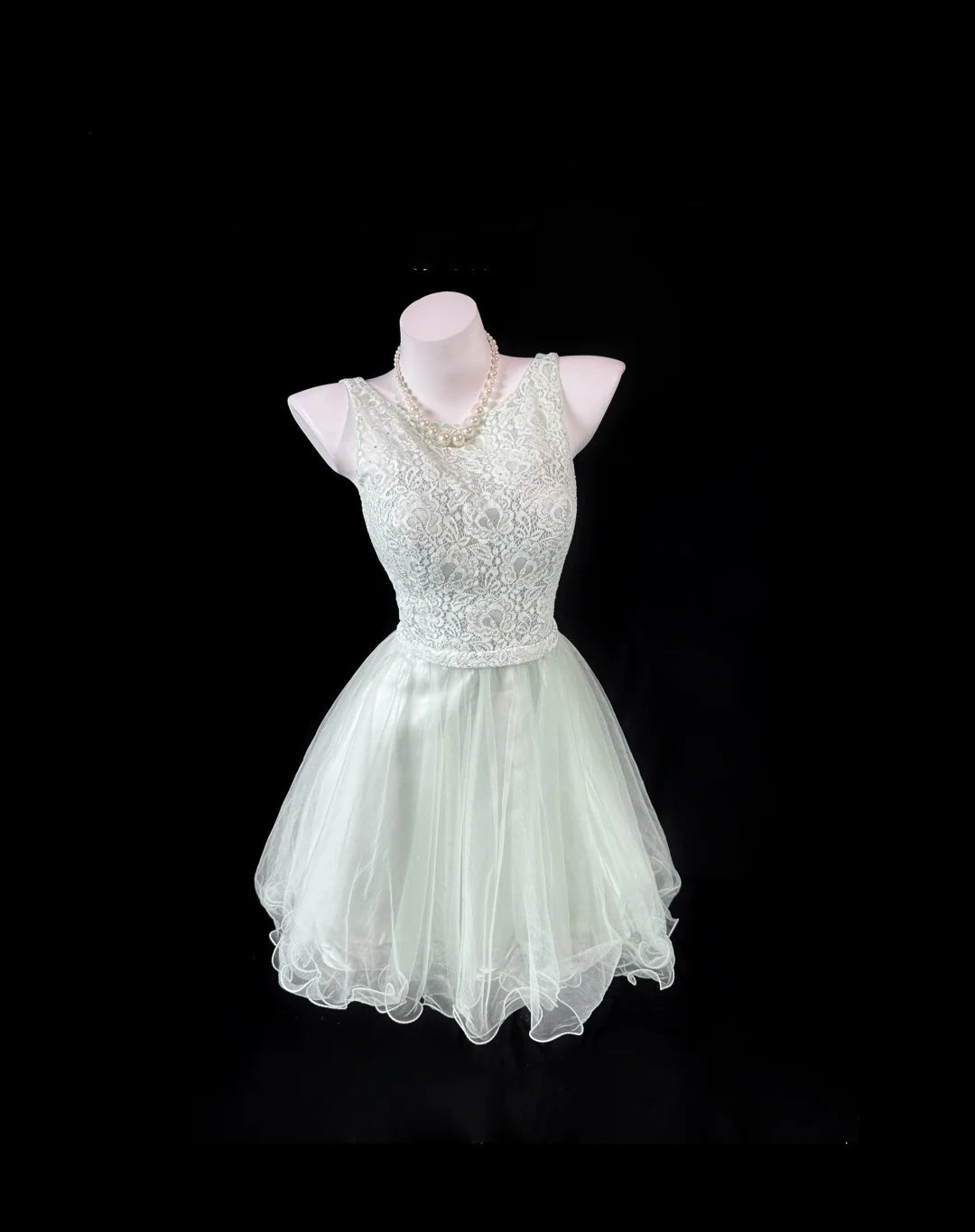Fresh Pale Green Sleeveless Round Neck Lace A-Line Short Homecoming Dress Birthday Dress AS3448