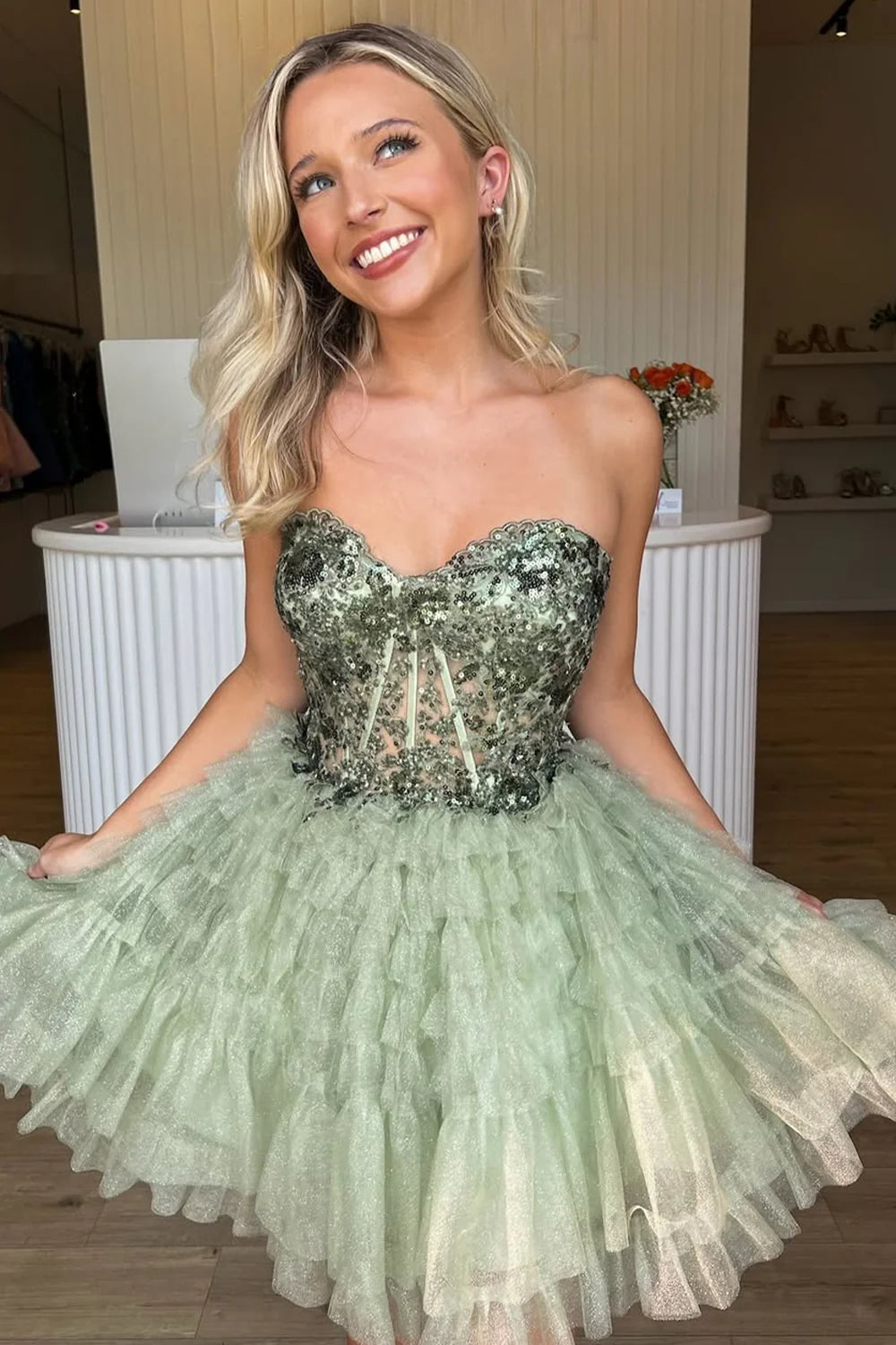 Charming Glitter A-Line Sweetheart Short Tulle Homecoming Dress AS360