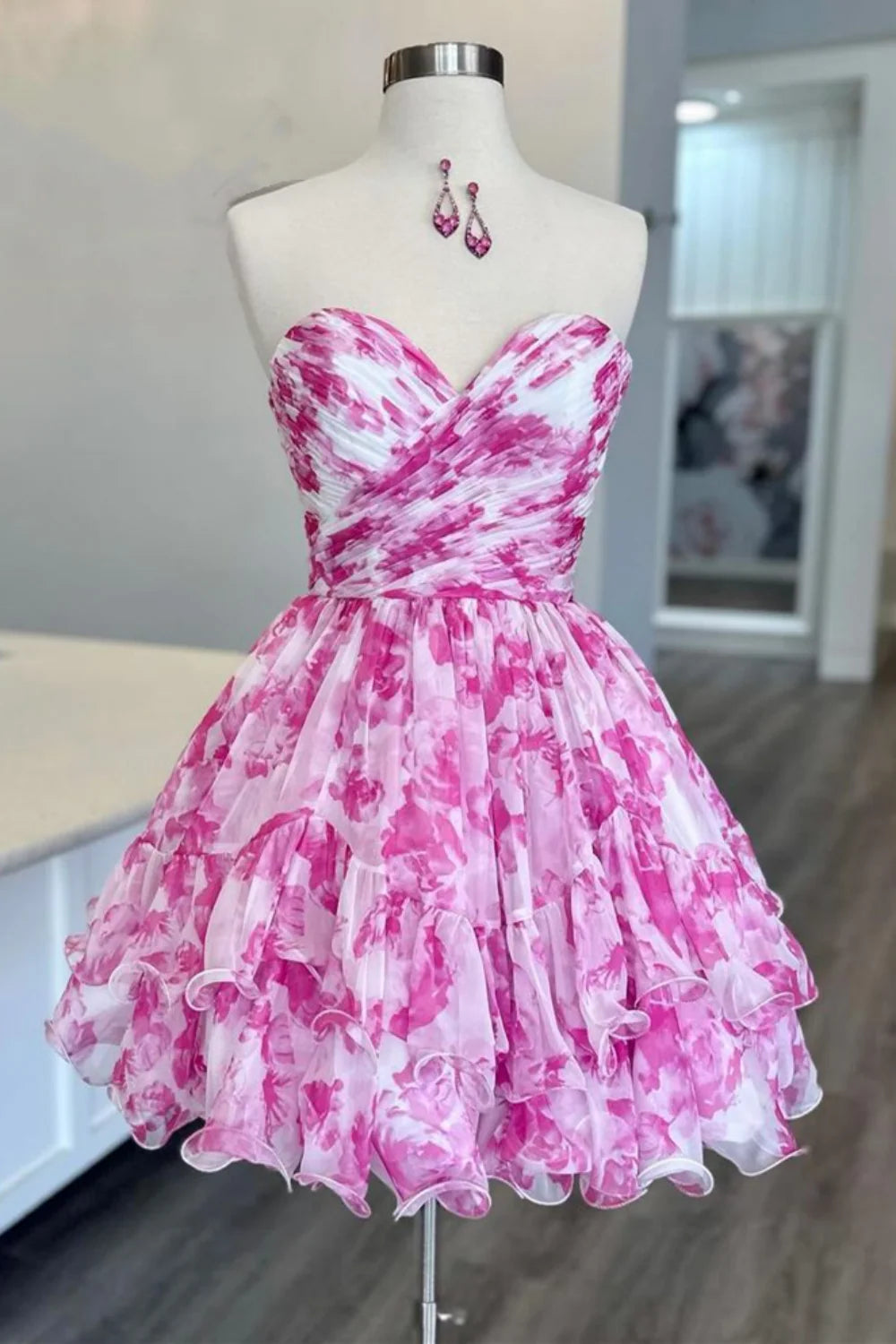 Playful Pink A-Line Sweetheart Short Dress With Printed Chiffon Layers Homecoming Dress AS389