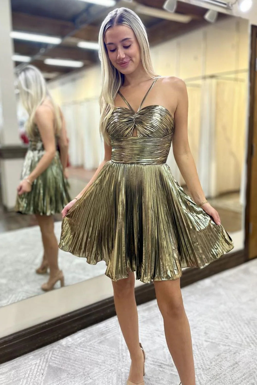 A-Line Halter Neck Short Metallic Homecoming Dress With Pleated Skirt AS464